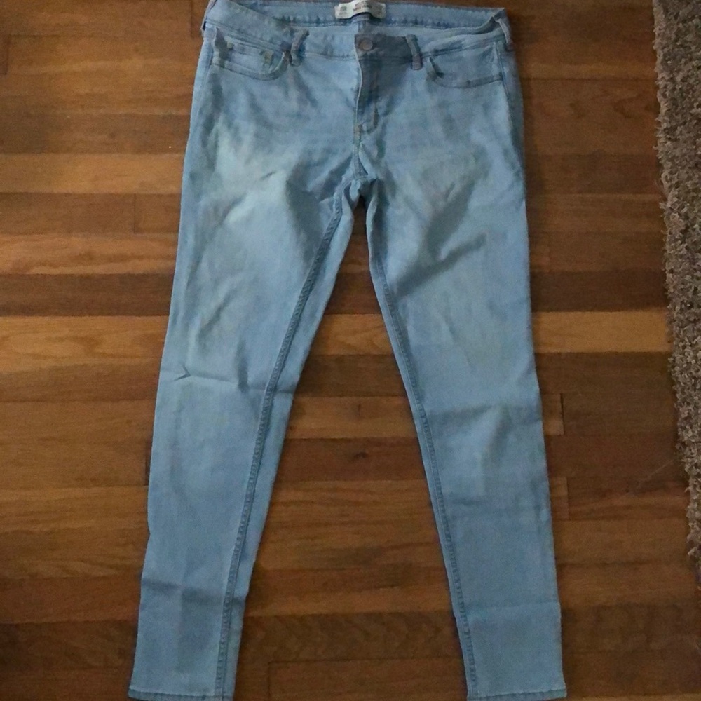 Hollister skinny jeans